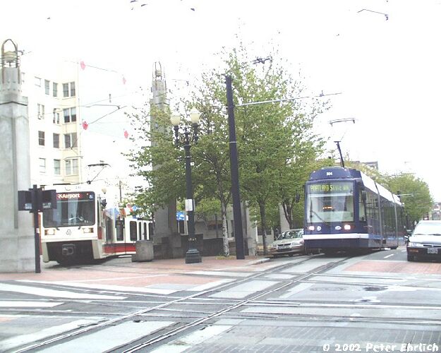 Portland LRT streetcar