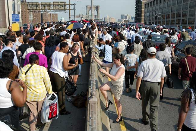 Peds on Brooklyn Bridge