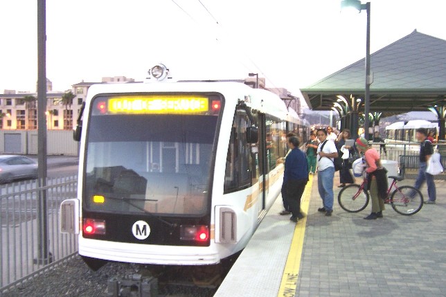 LA Gold Line LRT